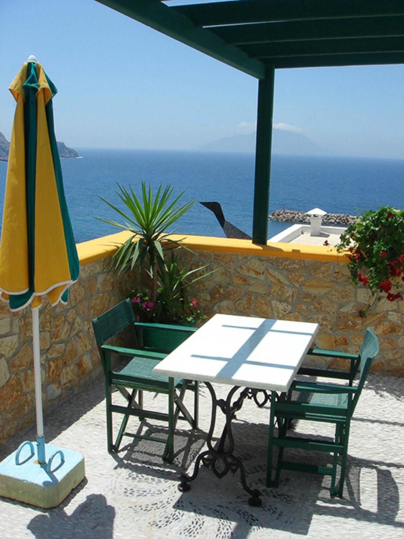 Finiki View Hotel Apartments Екстер'єр фото